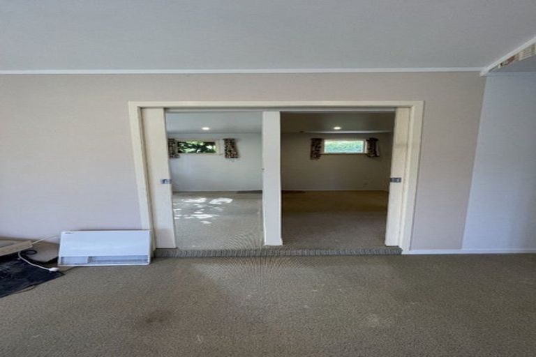 Photo of property in 18 Triangle Road, Massey, Auckland, 0614