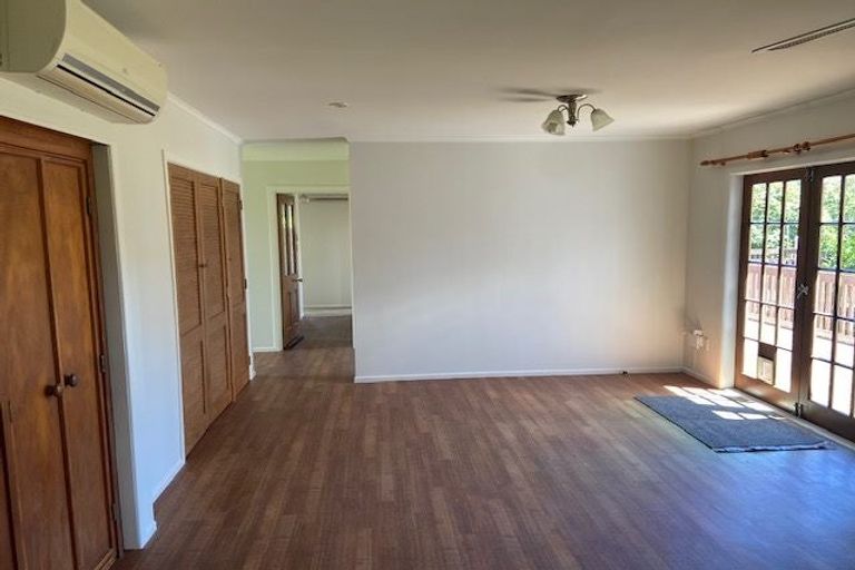 Photo of property in 18 School Road, Riverhead, 0820