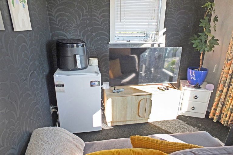 Photo of property in 5 Huia Street, Foxton Beach, Foxton, 4815