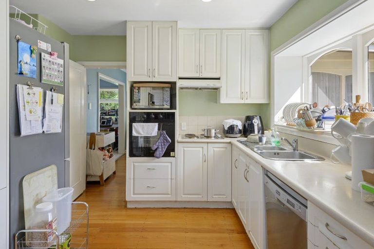 Photo of property in 10 Verran Place, Fendalton, Christchurch, 8052