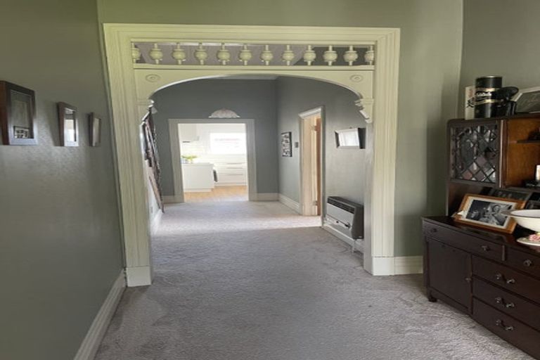 Photo of property in 56 Paynters Avenue, Strandon, New Plymouth, 4312