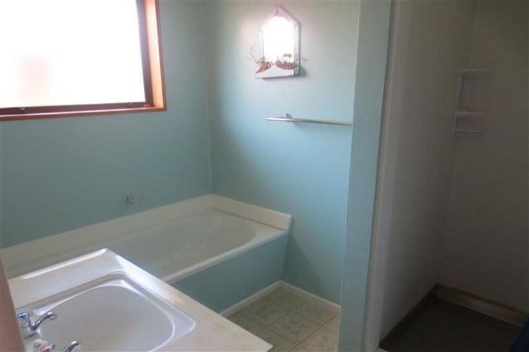 Photo of property in 5 Cowes Street, Avondale, Christchurch, 8061