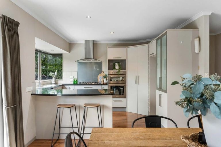 Photo of property in 32 Popata Close, Papamoa Beach, Papamoa, 3118