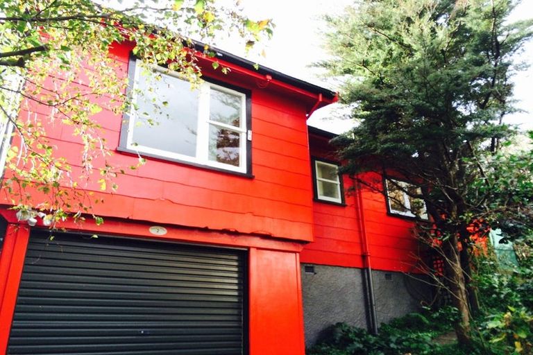 Photo of property in 2a Rangiuru Road, Mahina Bay, Lower Hutt, 5013