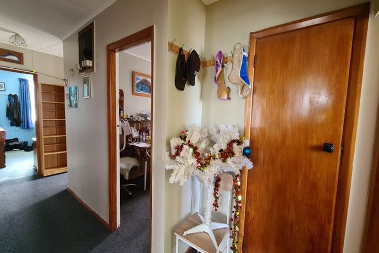 Photo of property in 24 Whitcombe Road, Opunake, 4616