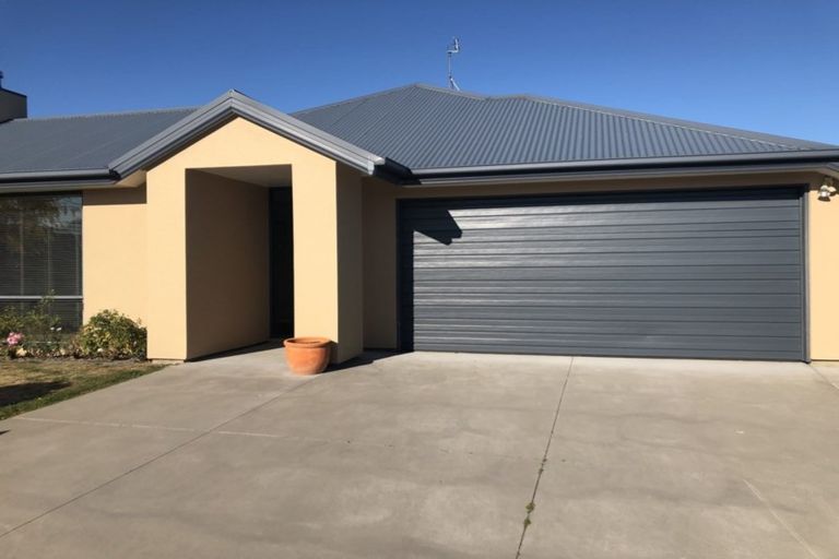 Photo of property in 6 Delta Way, Woolston, Christchurch, 8023