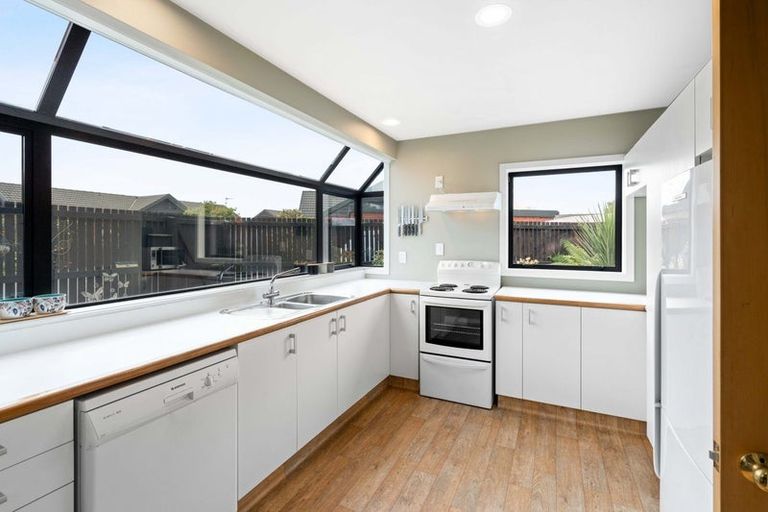Photo of property in 45 Munro Street, Redwood, Christchurch, 8051
