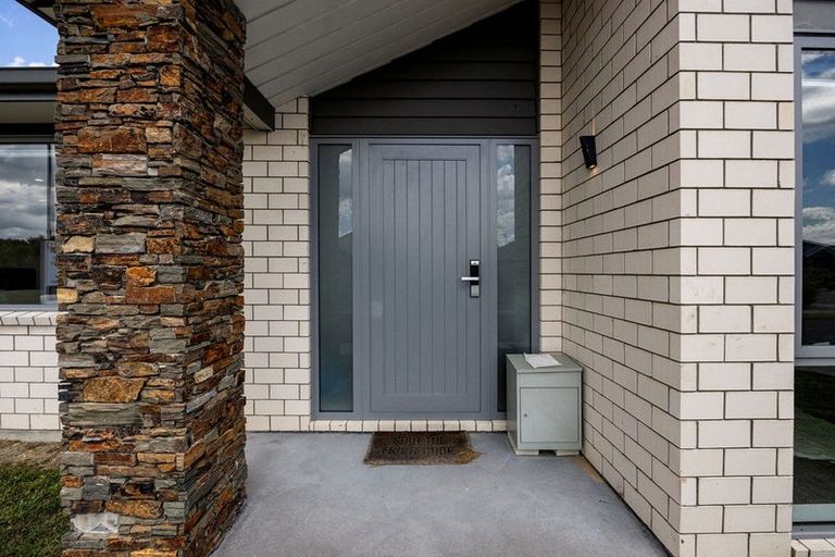 Photo of property in 30 Ruru Street, Cambridge, 3434