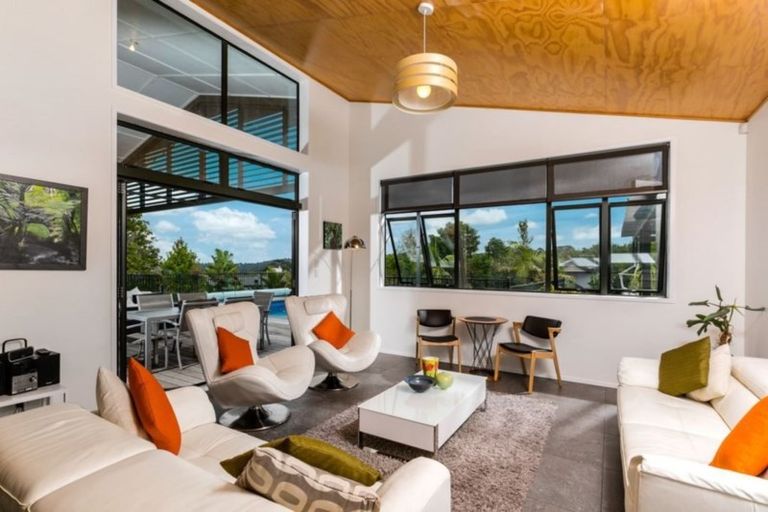 Photo of property in 36a Wicklam Lane, Greenhithe, Auckland, 0632