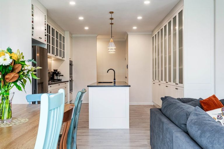 Photo of property in 6 Kahika Grove, Huapai, Kumeu, 0810