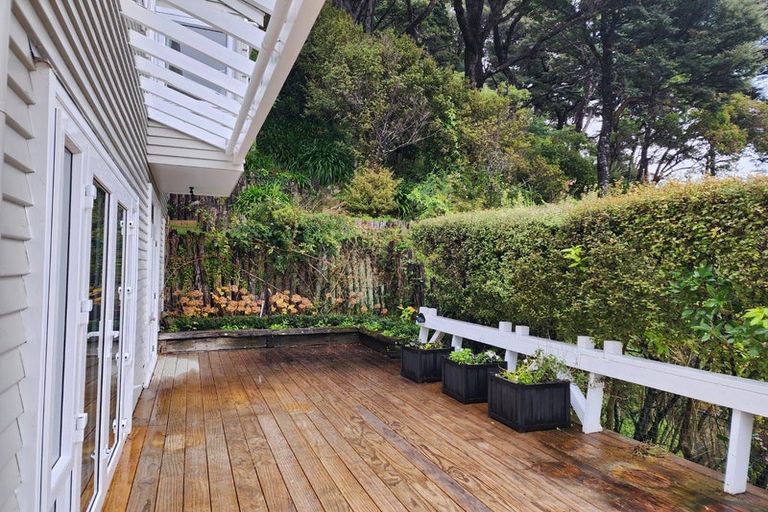Photo of property in 10a Moana Road, Days Bay, Lower Hutt, 5013