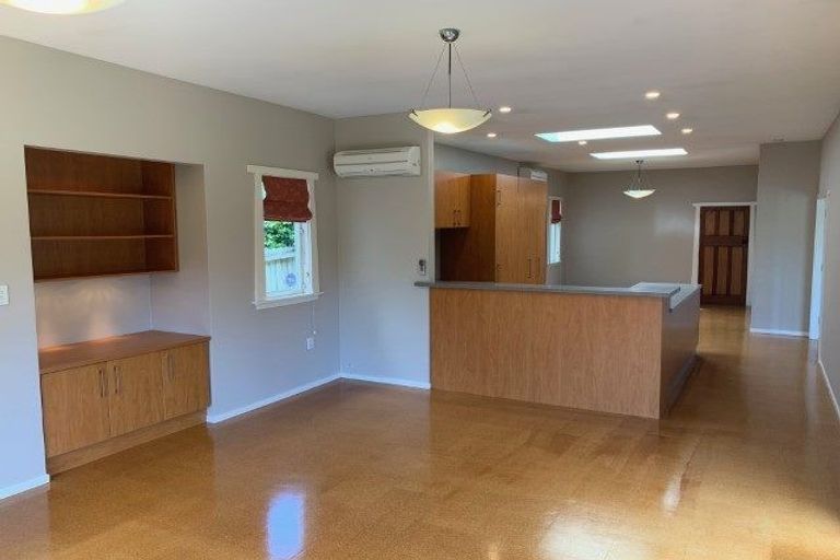 Photo of property in 58 Searells Road, Strowan, Christchurch, 8052