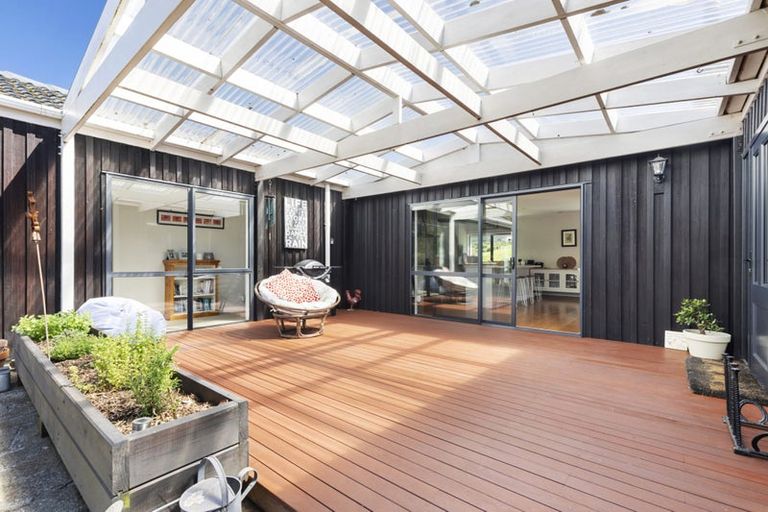 Photo of property in 30 Takarau Gorge Road, Ohariu, Wellington, 6037