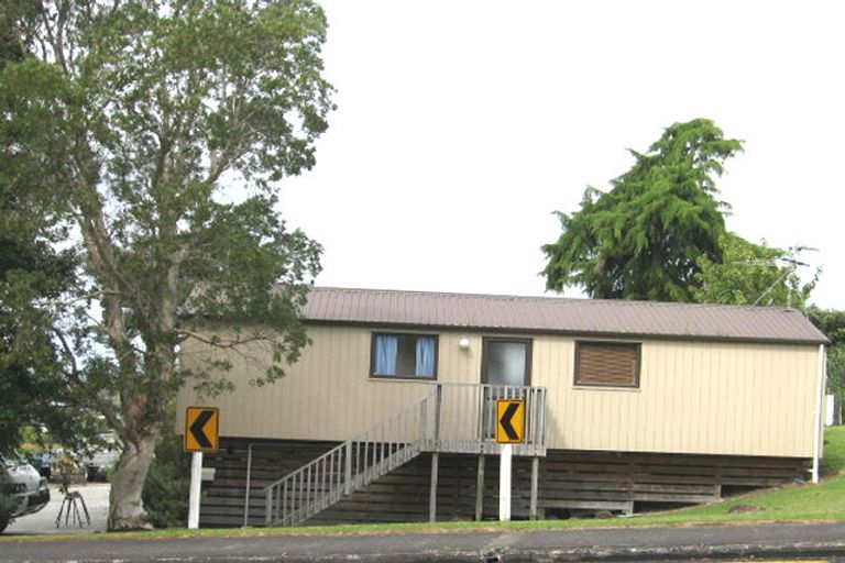 Photo of property in 107 Colwill Road, Massey, Auckland, 0614