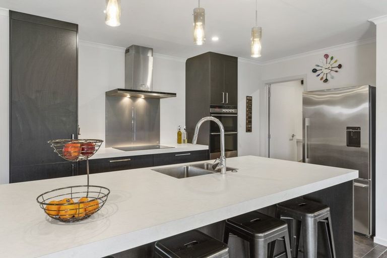 Photo of property in 16 Magnetic Place, Cromwell, 9310