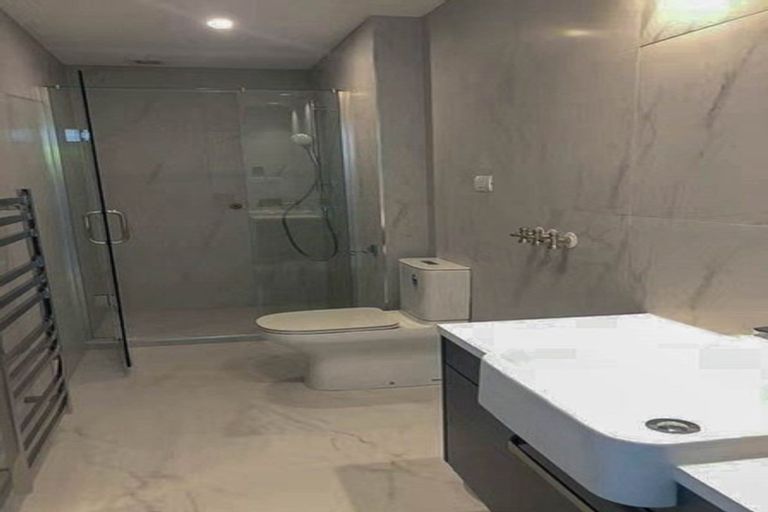 Photo of property in 2/147 Kowhai Road, Mairangi Bay, Auckland, 0630