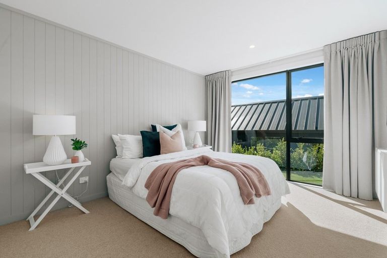 Photo of property in 19 Falconer Rise, Jacks Point, Queenstown, 9371