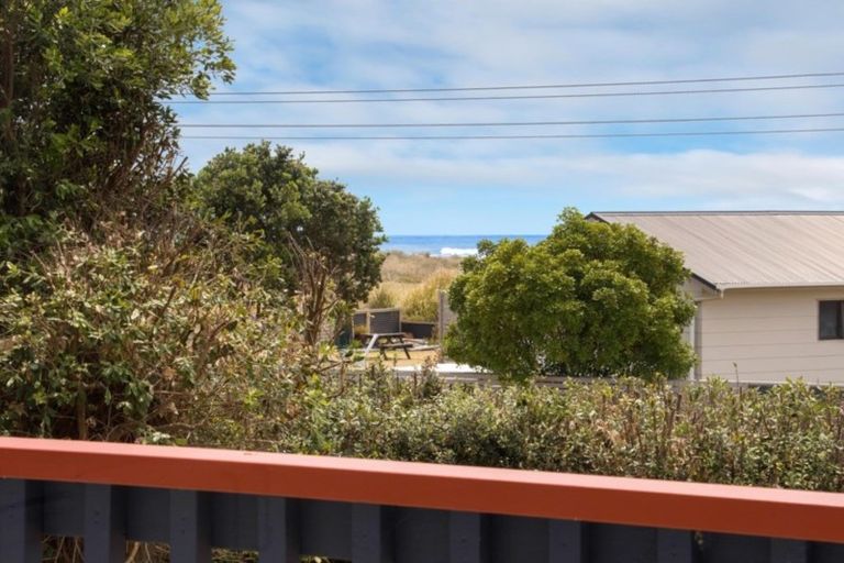 Photo of property in 104 Seaforth Road, Waihi Beach, 3611