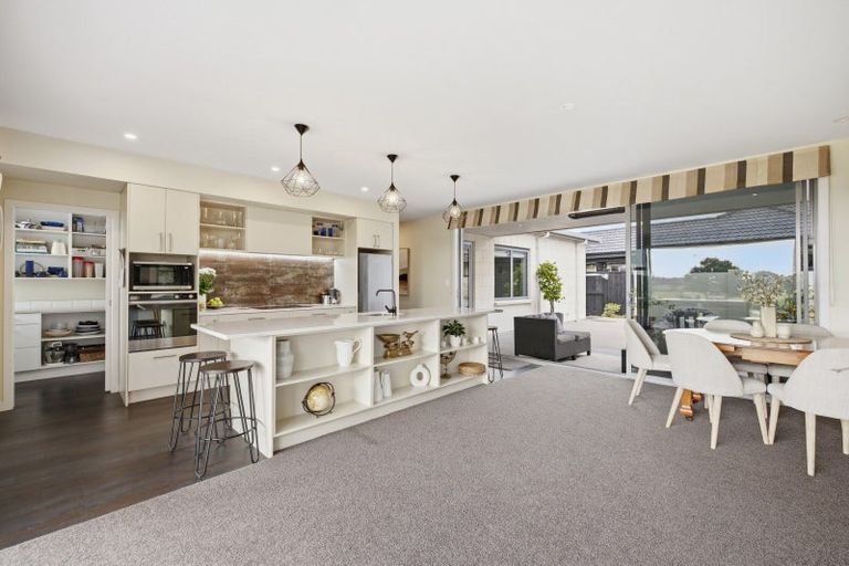 Photo of property in 71 Palm Springs Boulevard, Papamoa Beach, Papamoa, 3118