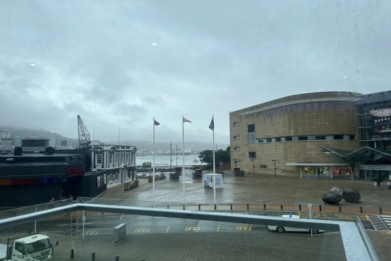 Photo of property in Portal Apartments, 2e/42 Cable Street, Te Aro, Wellington, 6011