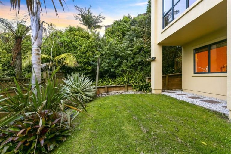 Photo of property in 21 Wairere Road, Torbay, Auckland, 0630