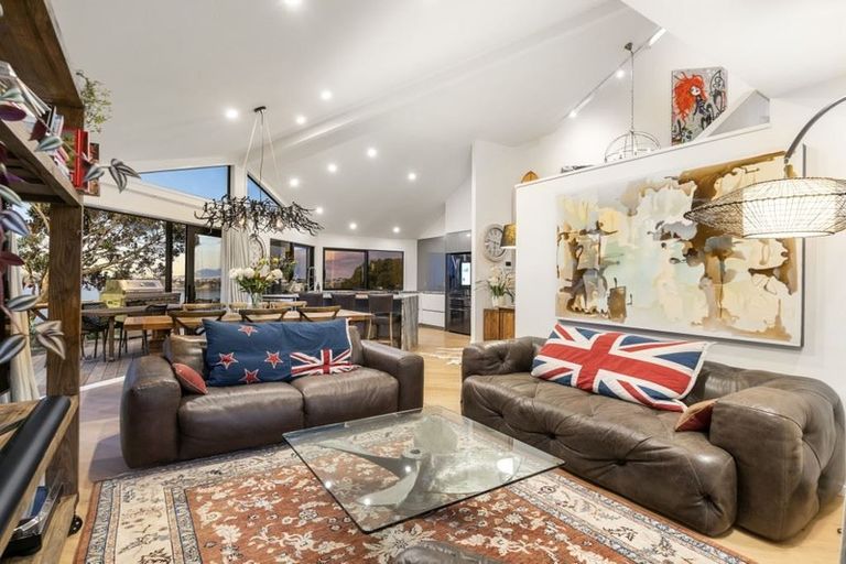 Photo of property in 86 Vipond Road, Stanmore Bay, Whangaparaoa, 0932