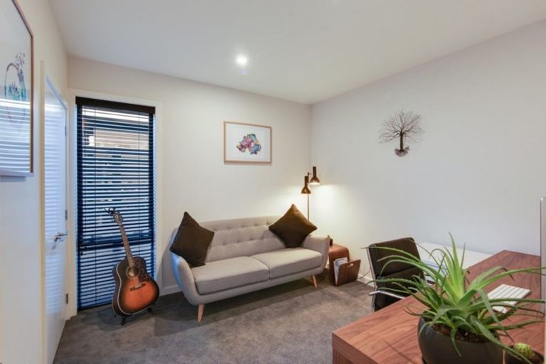 Photo of property in 10 Fife Court, Jacks Point, Queenstown, 9371