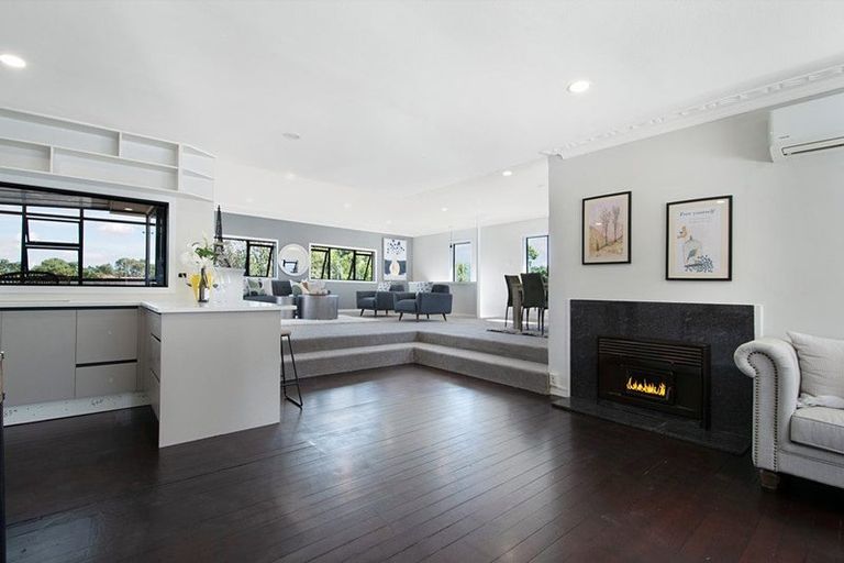 Photo of property in 1a Stottholm Road, Titirangi, Auckland, 0604