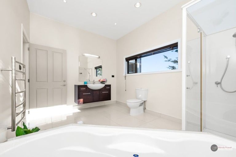 Photo of property in 67 Mount Marua Way, Timberlea, Upper Hutt, 5018