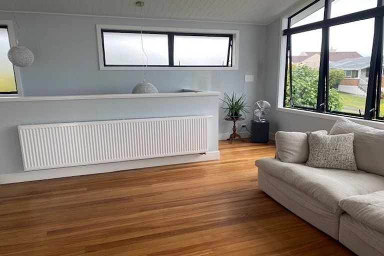 Photo of property in 14 Hinerau Grove, Waipahihi, Taupo, 3330