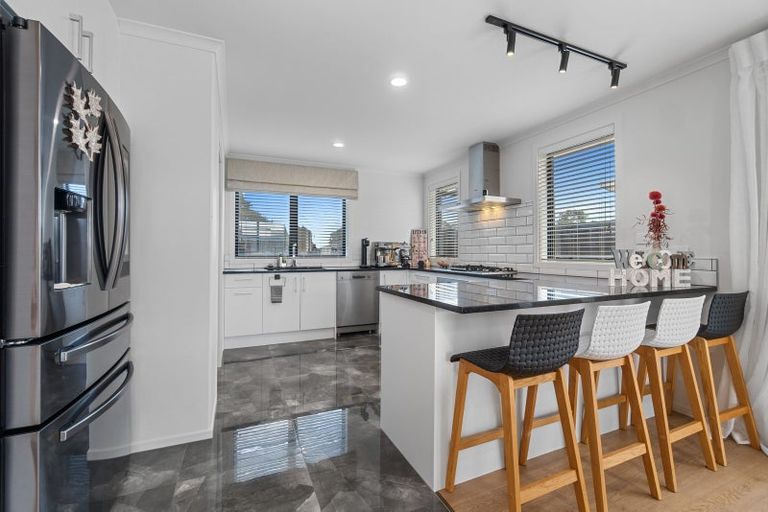 Photo of property in 24 Murray Ward Drive, Te Kauwhata, 3710