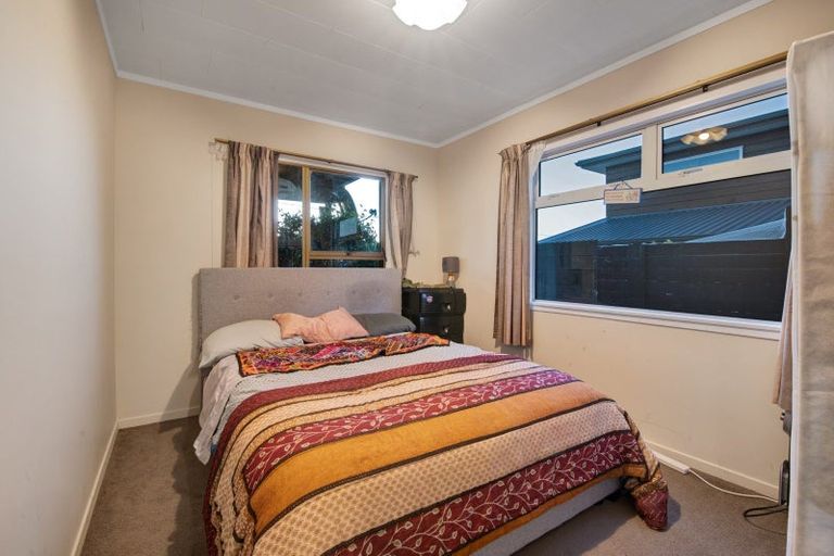 Photo of property in 29 Melandra Road, Stanmore Bay, Whangaparaoa, 0932