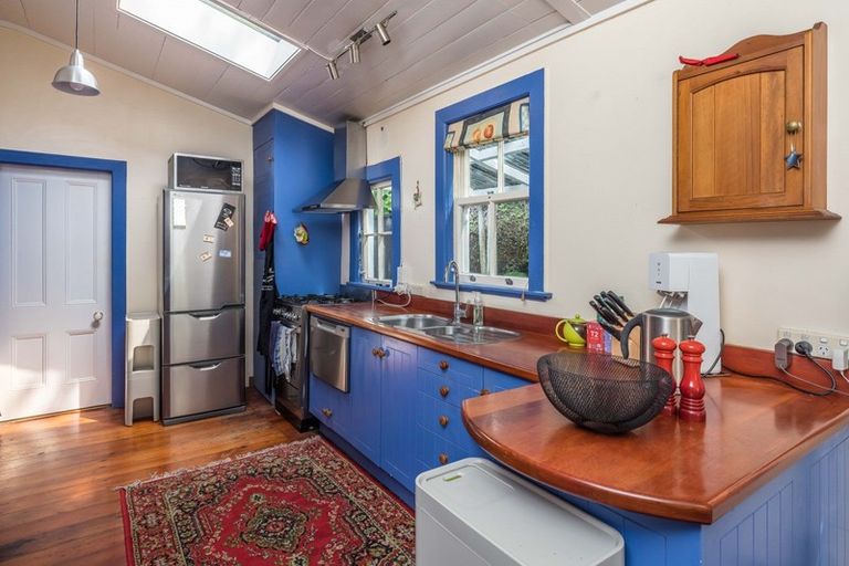 Photo of property in 205 Glenmore Street, Kelburn, Wellington, 6012