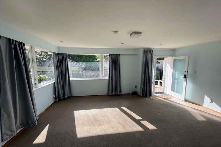 Photo of property in 2/26 Tawa Street, Eastbourne, Lower Hutt, 5013
