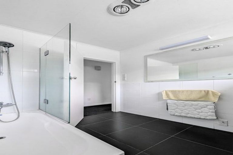 Photo of property in 85 Verbena Road, Birkdale, Auckland, 0626