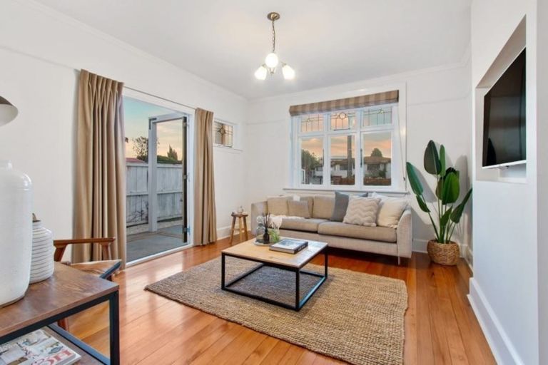 Photo of property in 136 Matsons Avenue, Papanui, Christchurch, 8053