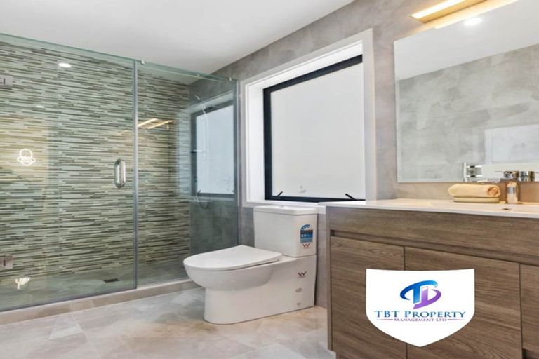 Photo of property in 3/504 Swanson Road, Ranui, Auckland, 0612