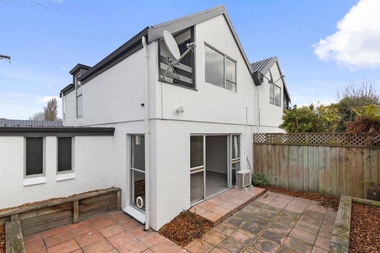 Photo of property in 2/33 Pavitt Street, Richmond, Christchurch, 8013