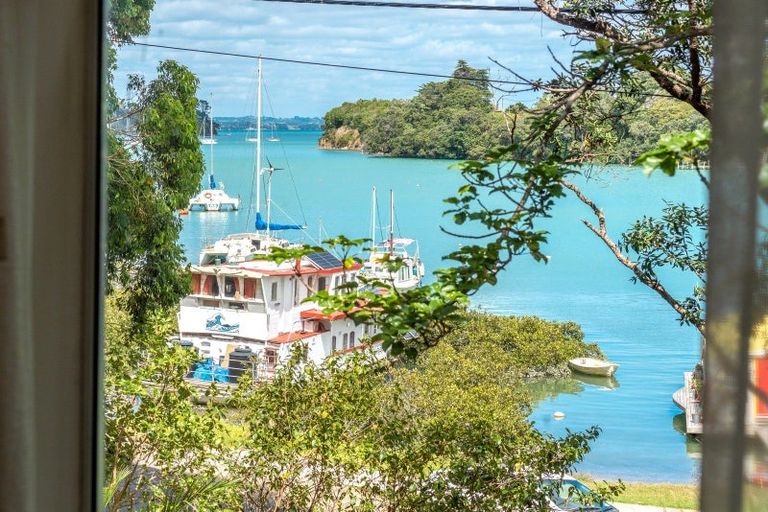 Photo of property in 72 Wharf Road, Ostend, Waiheke Island, 1081