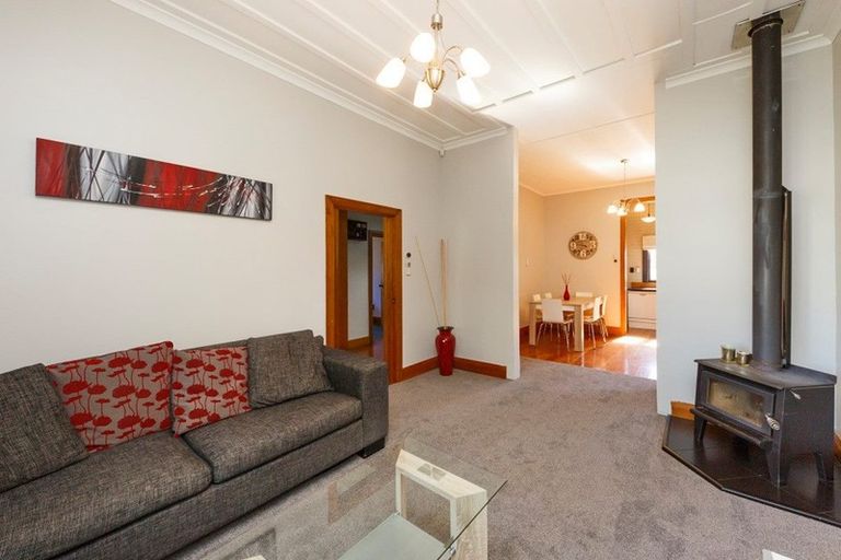 Photo of property in 17 Limbrick Street, Terrace End, Palmerston North, 4410