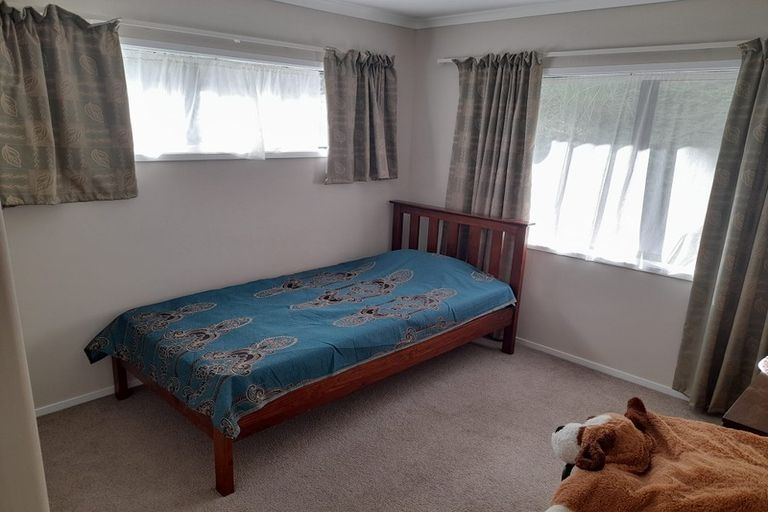 Photo of property in 14 Tieke Place, Horahora, Whangarei, 0110