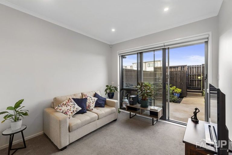 Photo of property in 18 Walter Merton Road, Hobsonville, Auckland, 0616