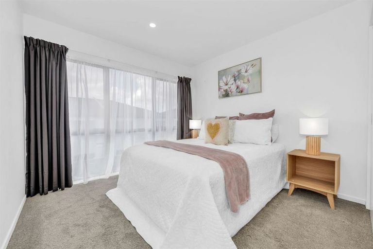 Photo of property in 84b Hutchinsons Road, Bucklands Beach, Auckland, 2014