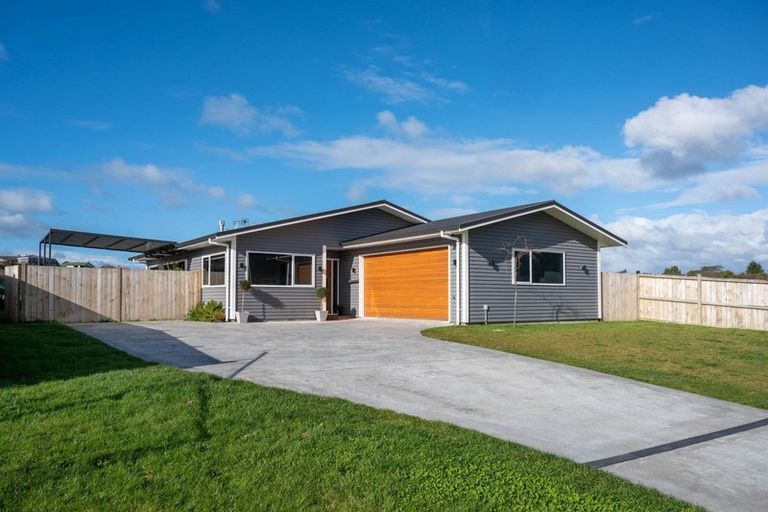 Photo of property in 11 Oakland Place, Ngongotaha, Rotorua, 3010