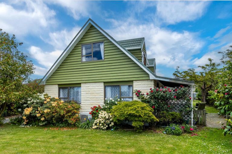 Photo of property in 14 Gorge Road, Waimate, 7924