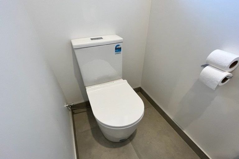 Photo of property in 3/60 Highland Drive, Highland Park, Auckland, 2010