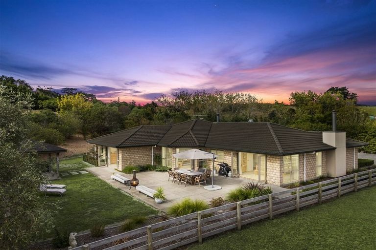 Photo of property in 237 Stoney Creek Road, Kaukapakapa, 0873