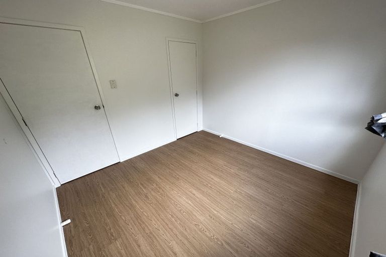 Photo of property in 10 Celeste Place, Totara Vale, Auckland, 0627