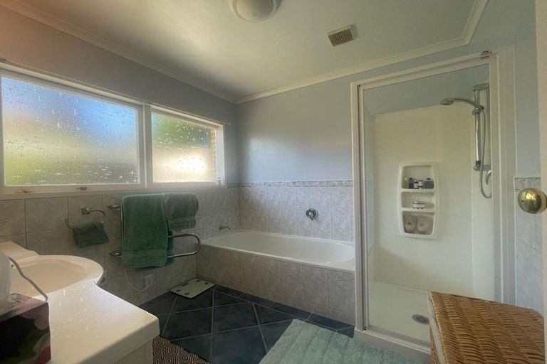 Photo of property in 7 Sanctuary Point, Sunnyhills, Auckland, 2010