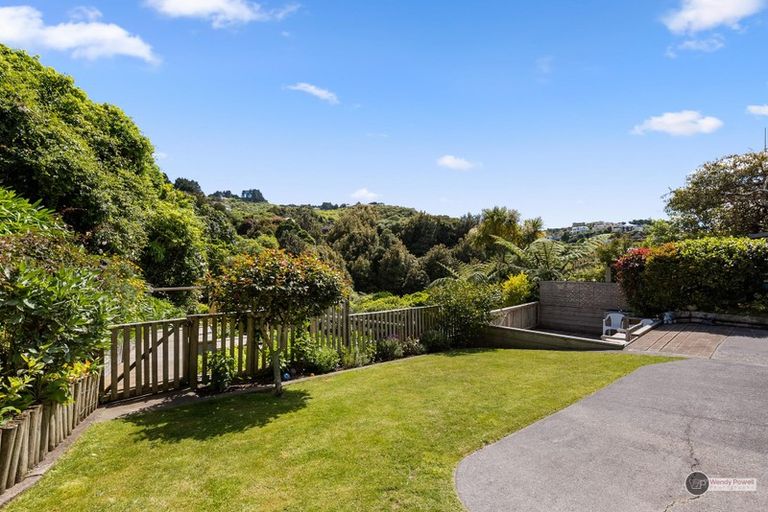 Photo of property in 3a Panorama Grove, Harbour View, Lower Hutt, 5010